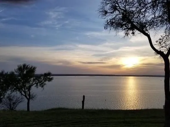 30079 Woodcrest Dr, Whitney, TX 76692