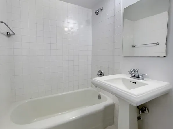 230 East 15th Street 5J image 7 of 8