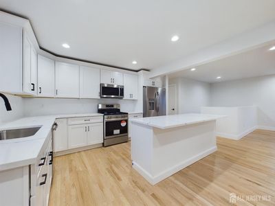 5 Suttie Ave, Piscataway, NJ, 08854