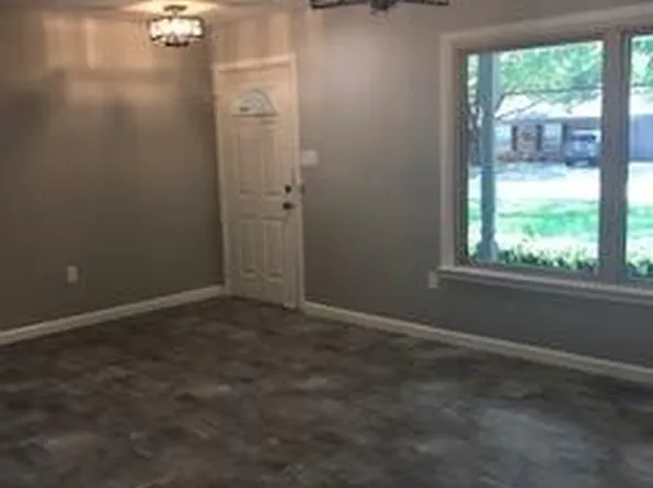 6805 Corona Dr, North Richland Hills, TX 76180