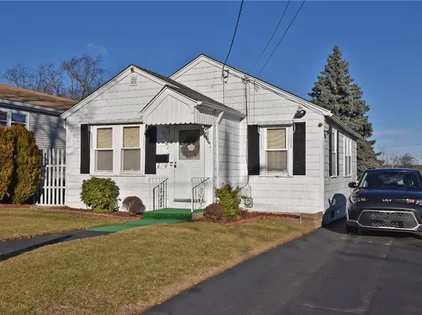 35 Texas Ave, Providence, RI 02904