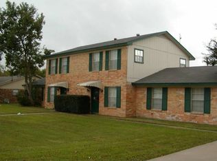1807 Briar Oaks Dr #C, Bryan, TX 77802
