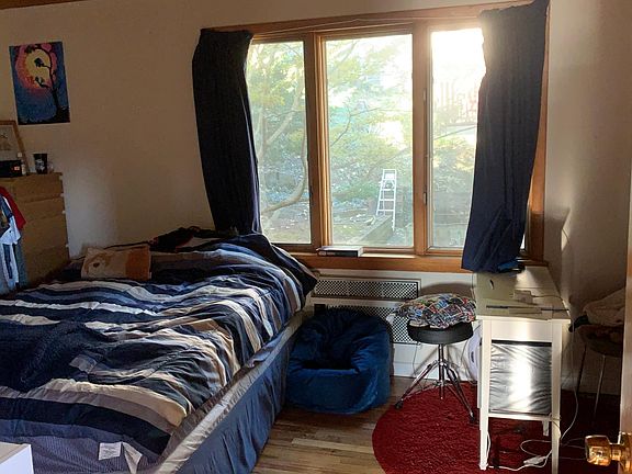3rd image of 334 Ashford Ave