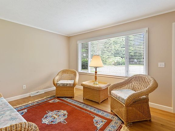 2nd image of 215 Water Ct