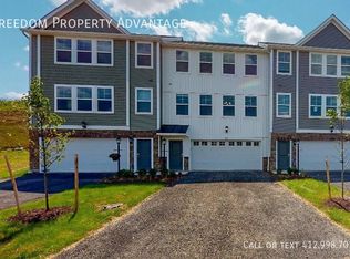 60 Hawthorne Dr, Washington, PA 15301