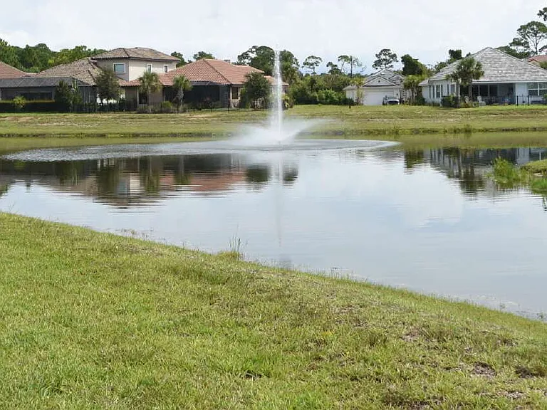 114 Del Palma Dr — Photo 30