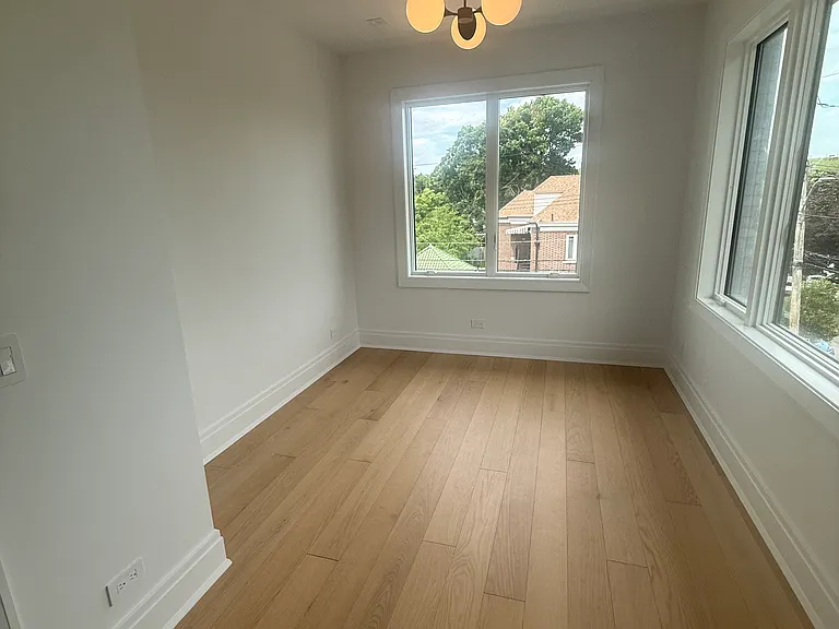 15 Aqueduct Ave #1 — Photo 7