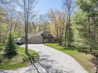 3391 Rose Haven Trl, Green Bay, WI 54313