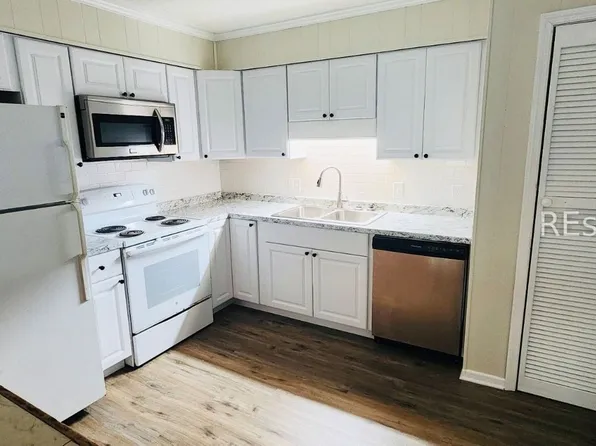 104 Cordillo Pkwy APT E1, Hilton Head Island, SC 29928