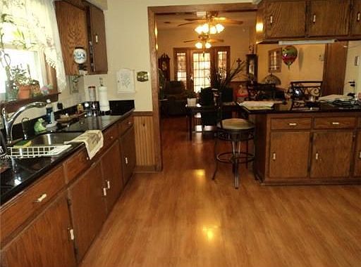 5th image of 812 Avenue B