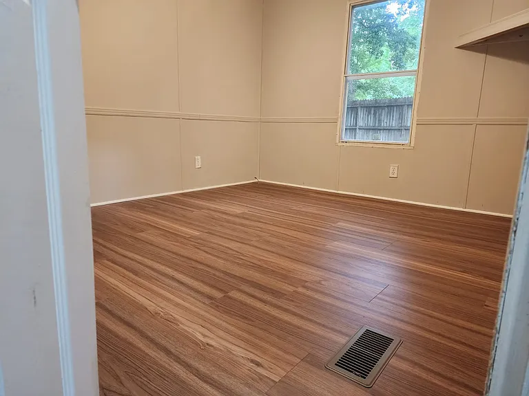 1241 Shannonbrook Ln — Photo 26
