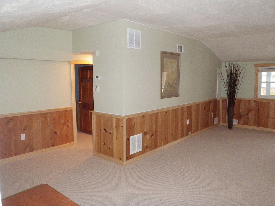 2nd image of 1098 Skyway Dr