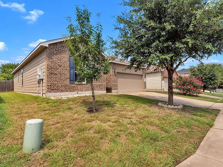 9300 China Rose Dr — Photo 3