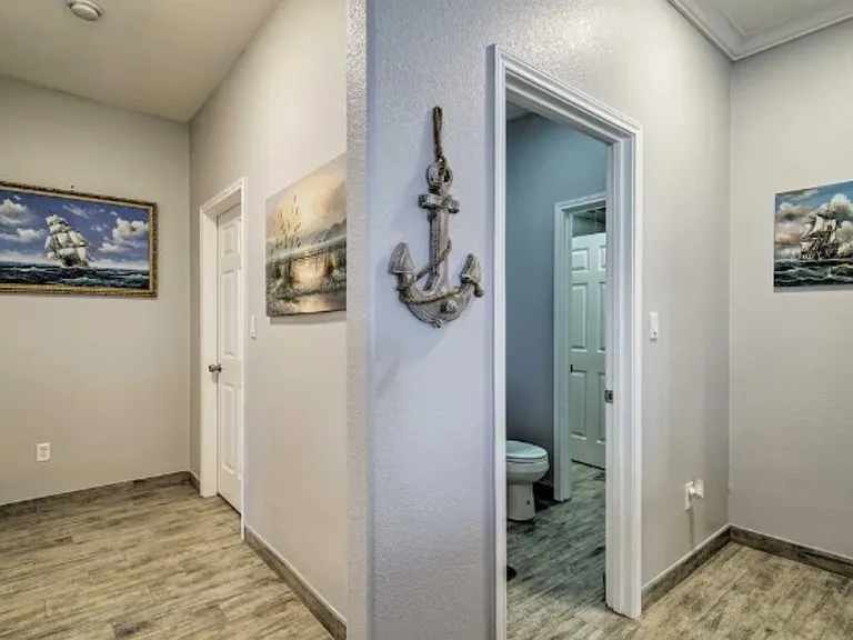 102 E Capricorn Dr #B2 — Photo 9