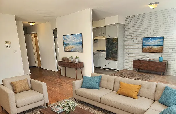 Rented by Capri Jet Realty Corp | media 1