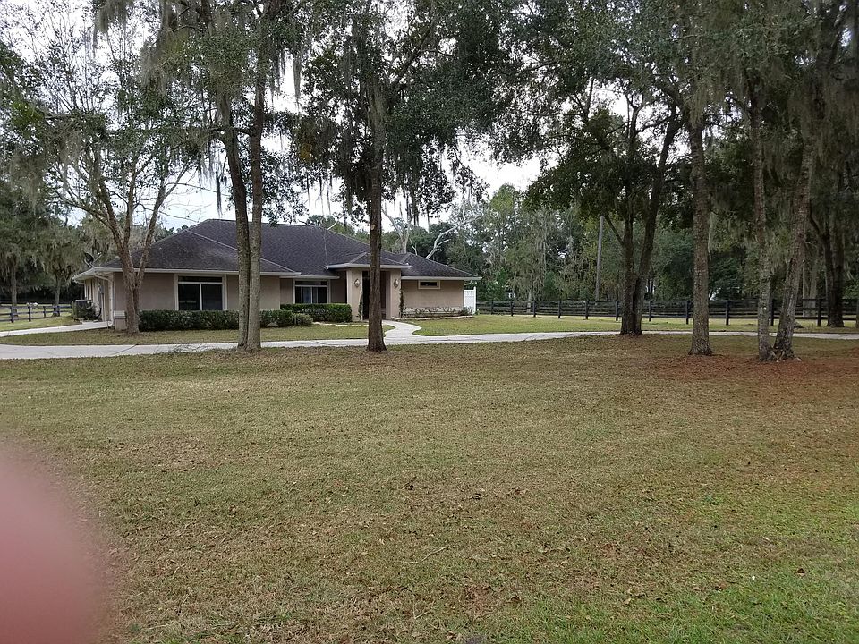 1st image of 8139 NW 121st Ave