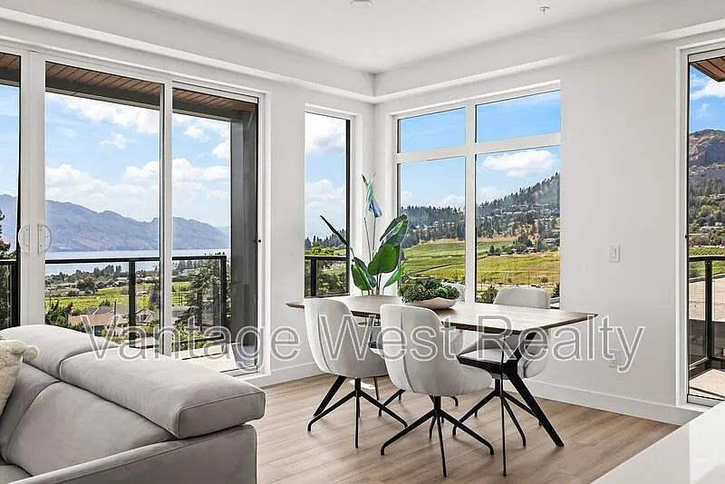 2 bed, 2.0 bath, 1059 sqft, $2,700 — Photo 4