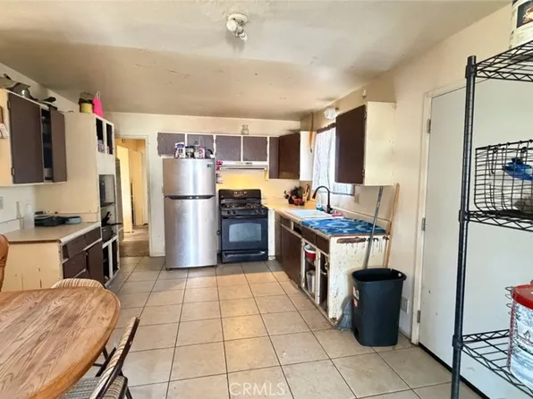 21034 Wisteria St, Apple Valley, CA 92308