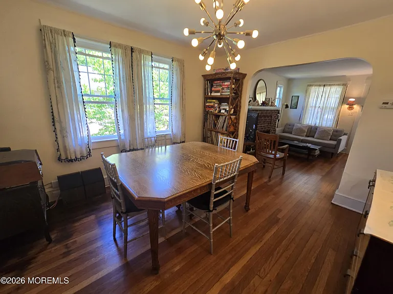 46 Evergreen Ave — Photo 6