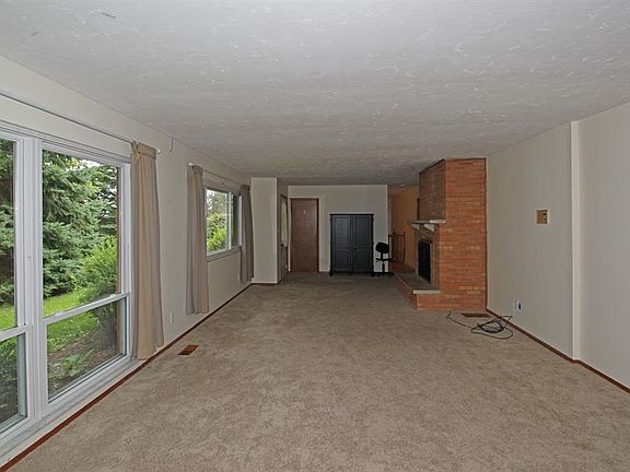 4th image of 4171 N 75 W