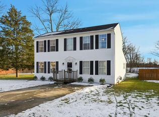 27 1st St SW, Pataskala, OH 43062