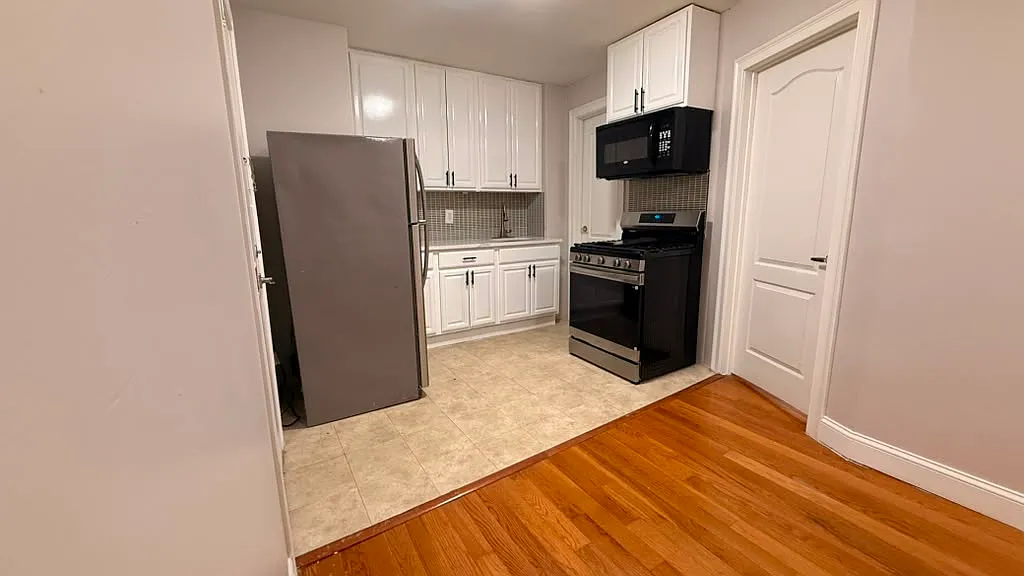 5902 Madison St — Photo 2