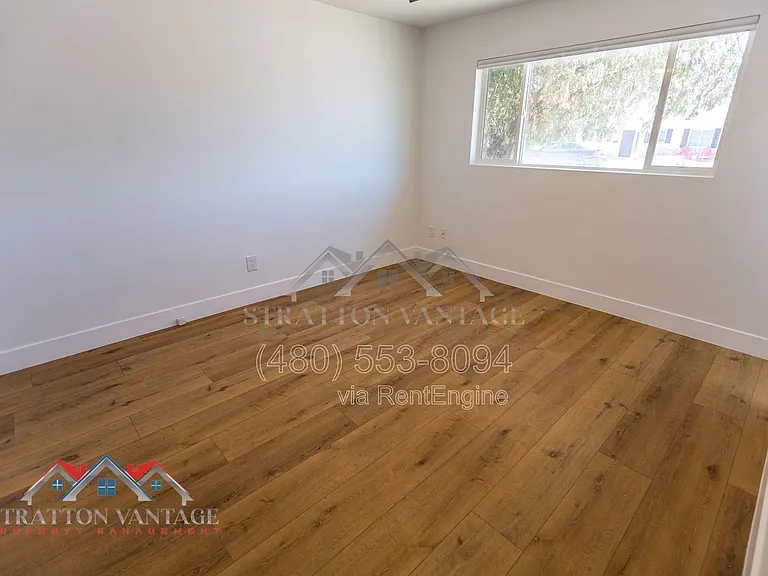 4826 E Avalon Dr — Photo 20