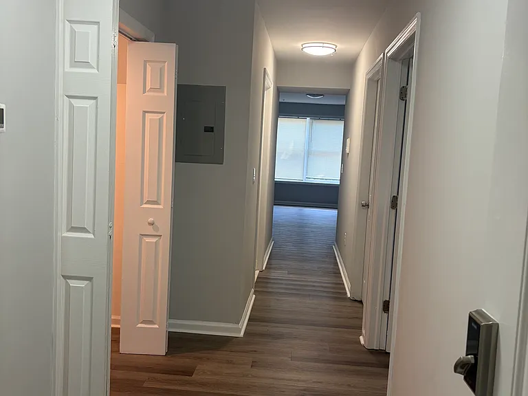 40 12th Ave — Photo 8