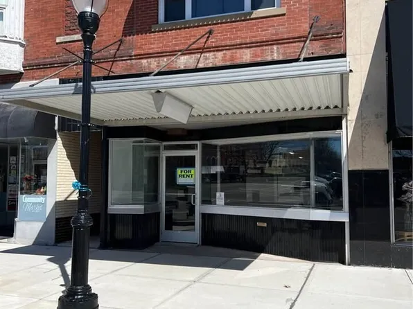 11 E Side Sq, Macomb, IL 61455