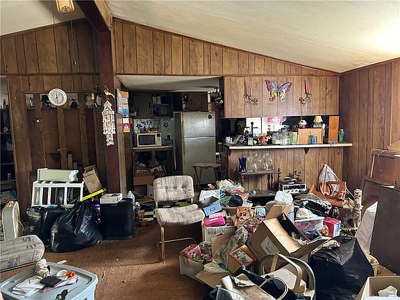 4th image of 110 Ryan Rd