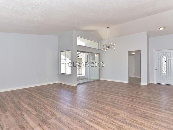 3rd image of 1615 Candice St