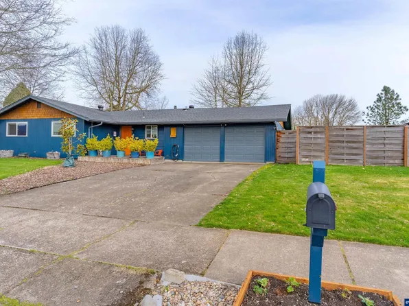 241 NE Plymouth Cir, Corvallis, OR 97330
