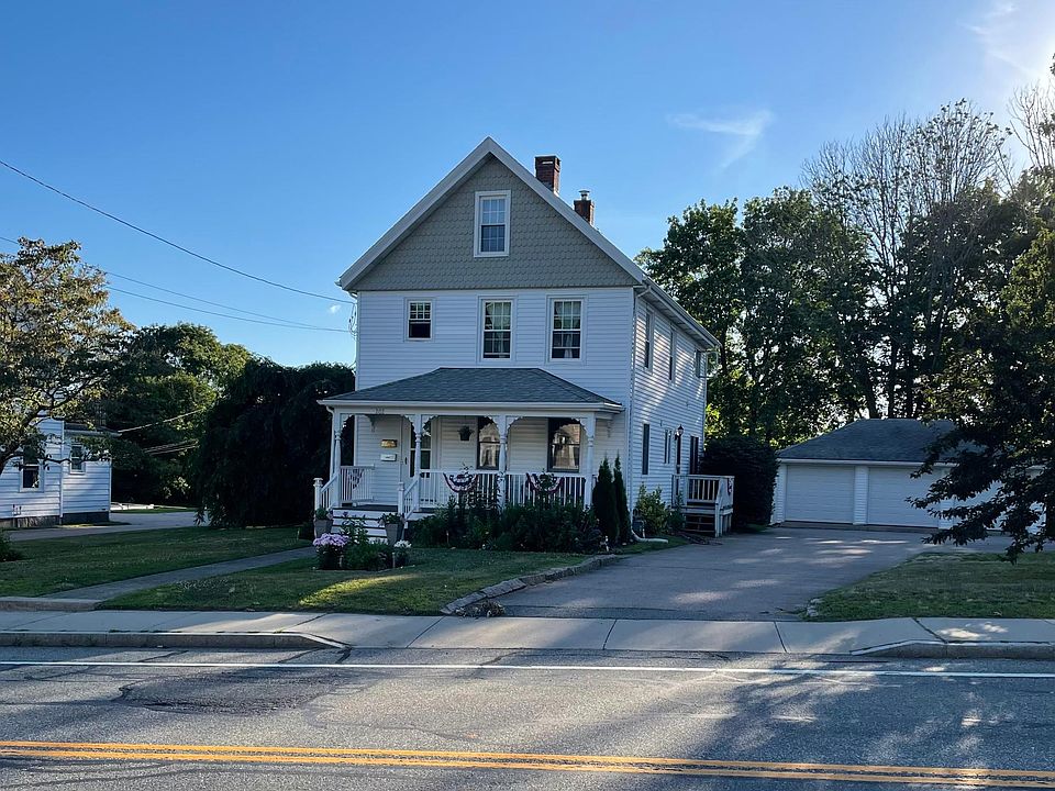 House and Garage from Street