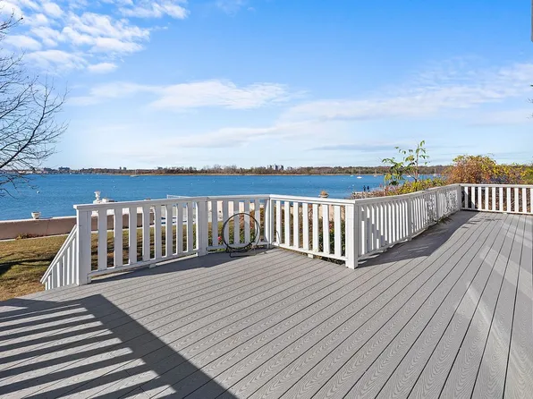 8 Tier St, Bronx, NY 10464