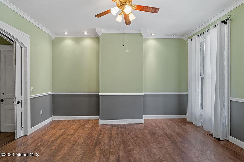 5th image of 1349 Broadway