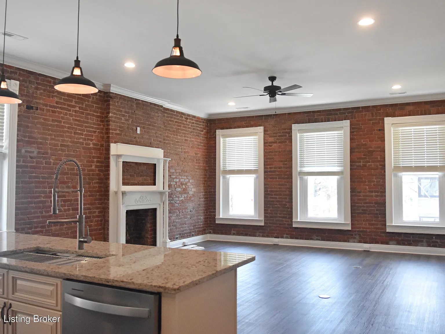 2 bed, 2.0 bath, 1300 sqft, $2,000 — Photo 1