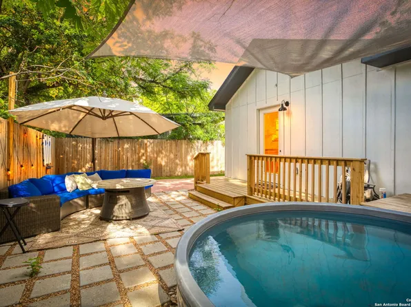 139 Valdez, San Antonio, TX 78212