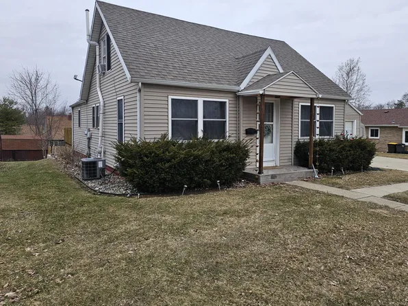 118 Caroline St, Portland, MI 48875