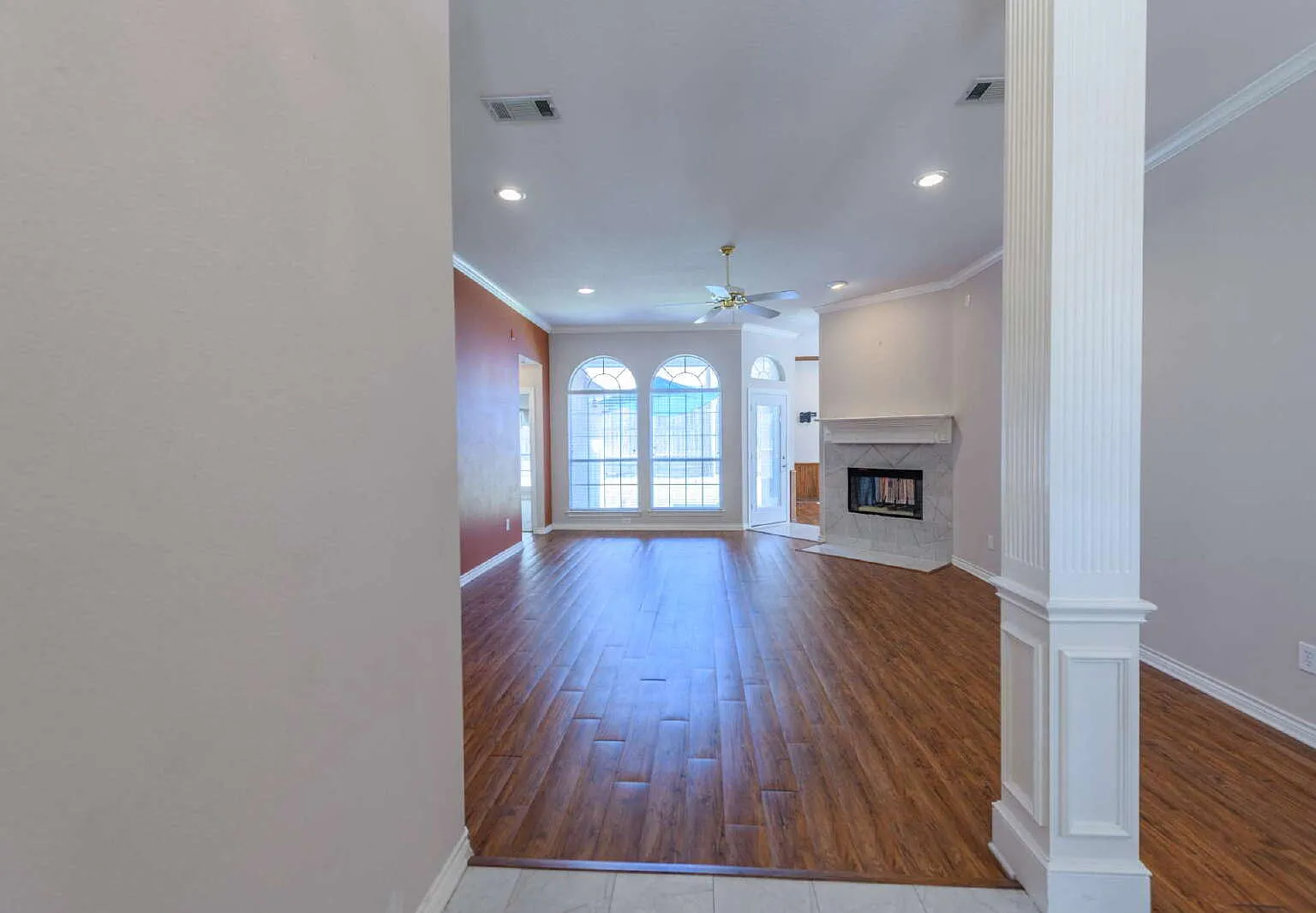 3 bed, 2.0 bath, 2097 sqft, $2,850 — Photo 4