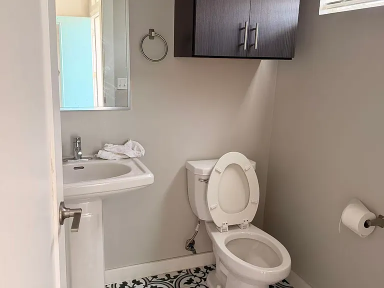628 NW 182nd St — Photo 7