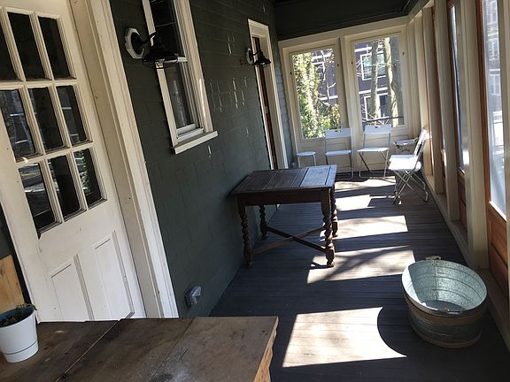 Sunroom/ 3 season porch