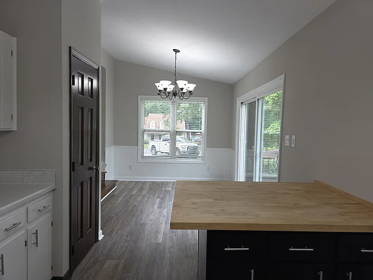 201 Thomas Dr — Photo 7