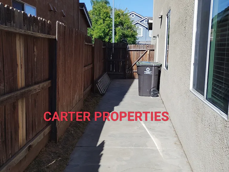 4437 Giselle Ln — Photo 3