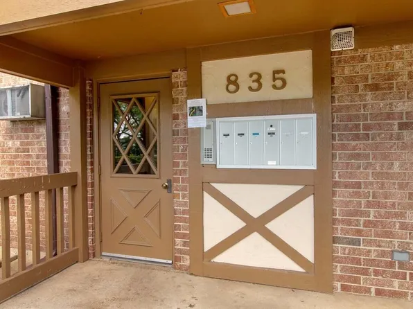 835 S Dwyer Ave APT A, Arlington Heights, IL 60005