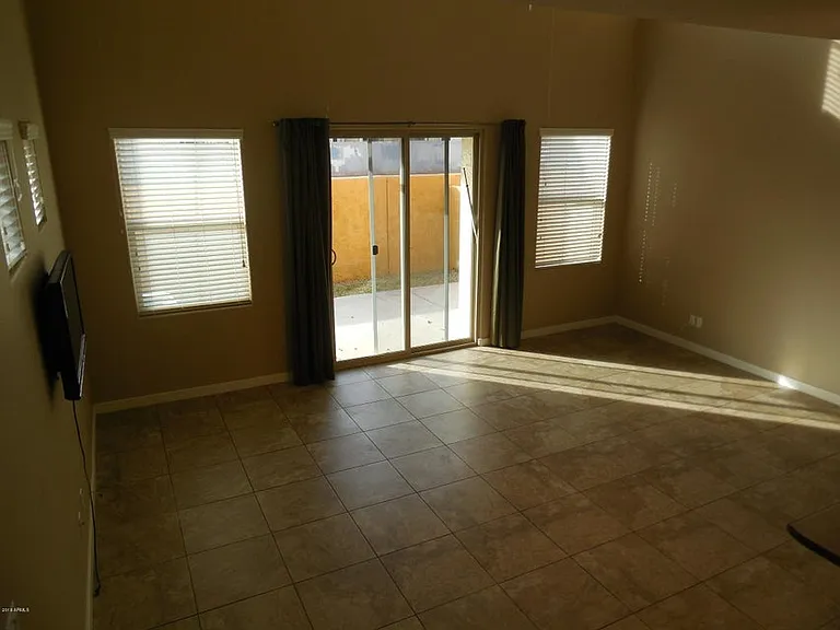 1131 E Cedar St — Photo 9