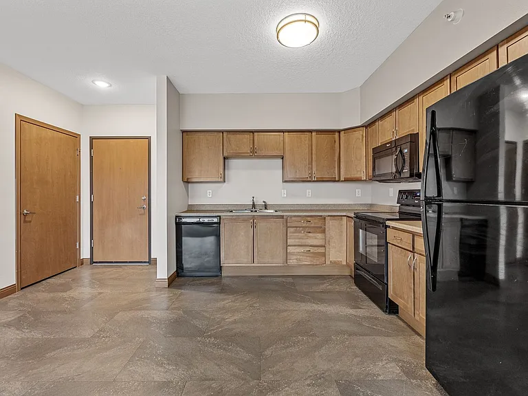 515 2nd Ave SW — Photo 6