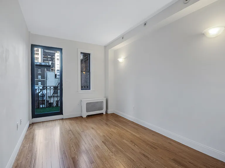 37 W 54th St #PHB — Photo 5