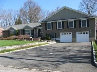 4 Karla Dr, Whippany, NJ 07981