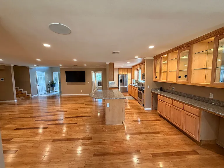 6662 San Francisco Dr — Photo 10