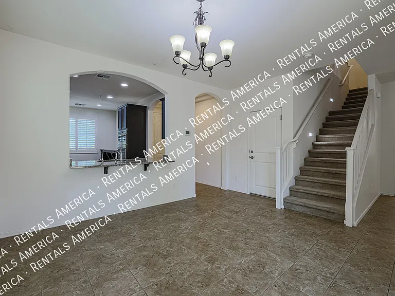 3457 E Mia Ln — Photo 4
